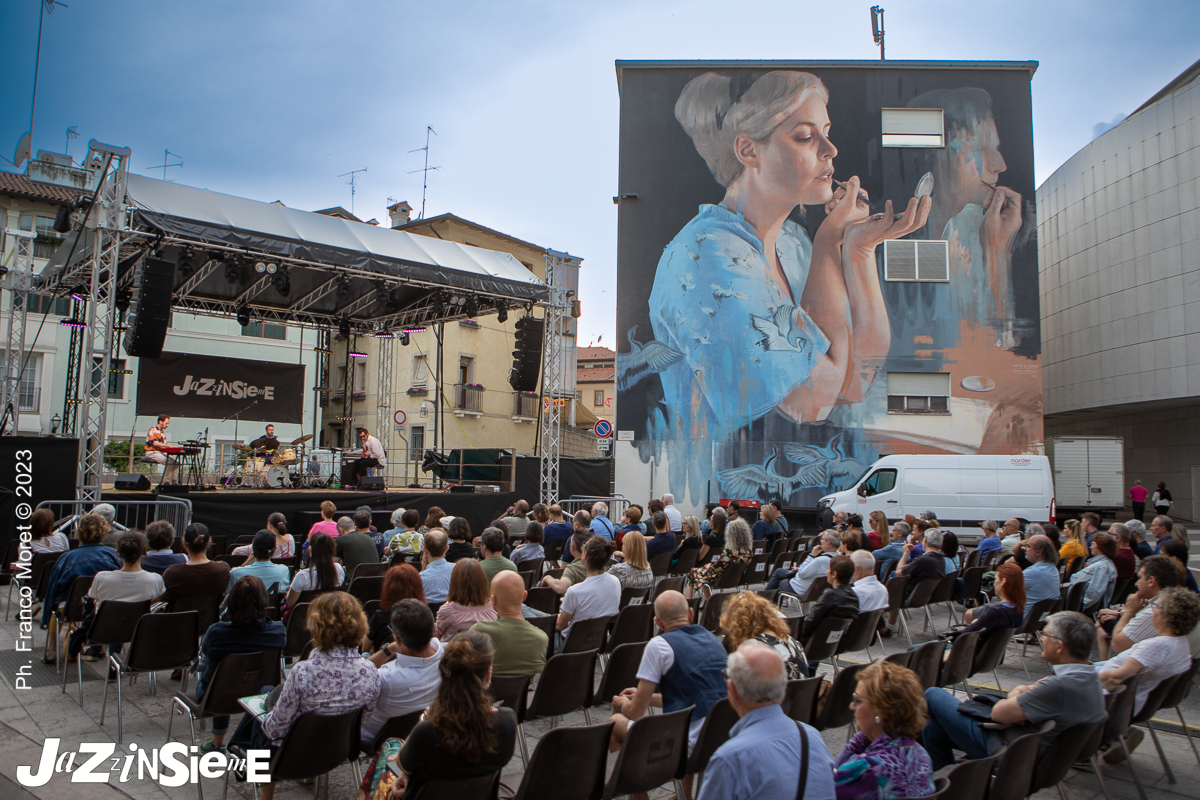 Concerto Collettivo Immaginario Piazzetta Pescheria